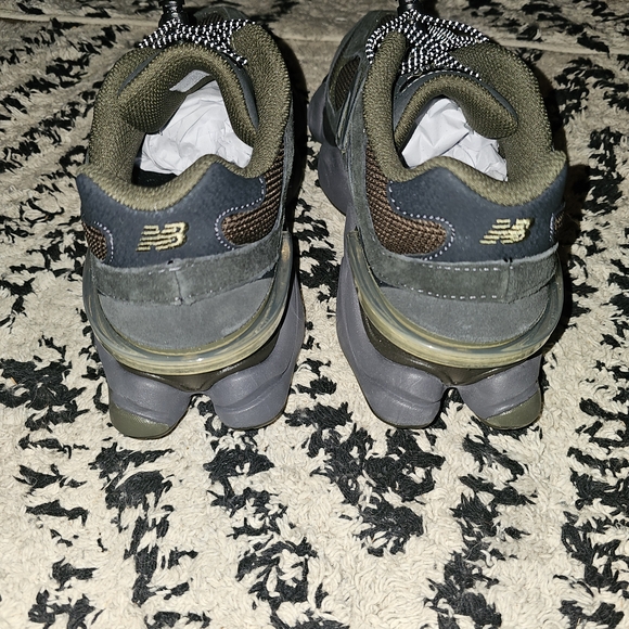 New Balance 9060U9060PH New Balance 9060 Blacktop Dark Moss Brown Khakis Green G - Picture 3 of 5
